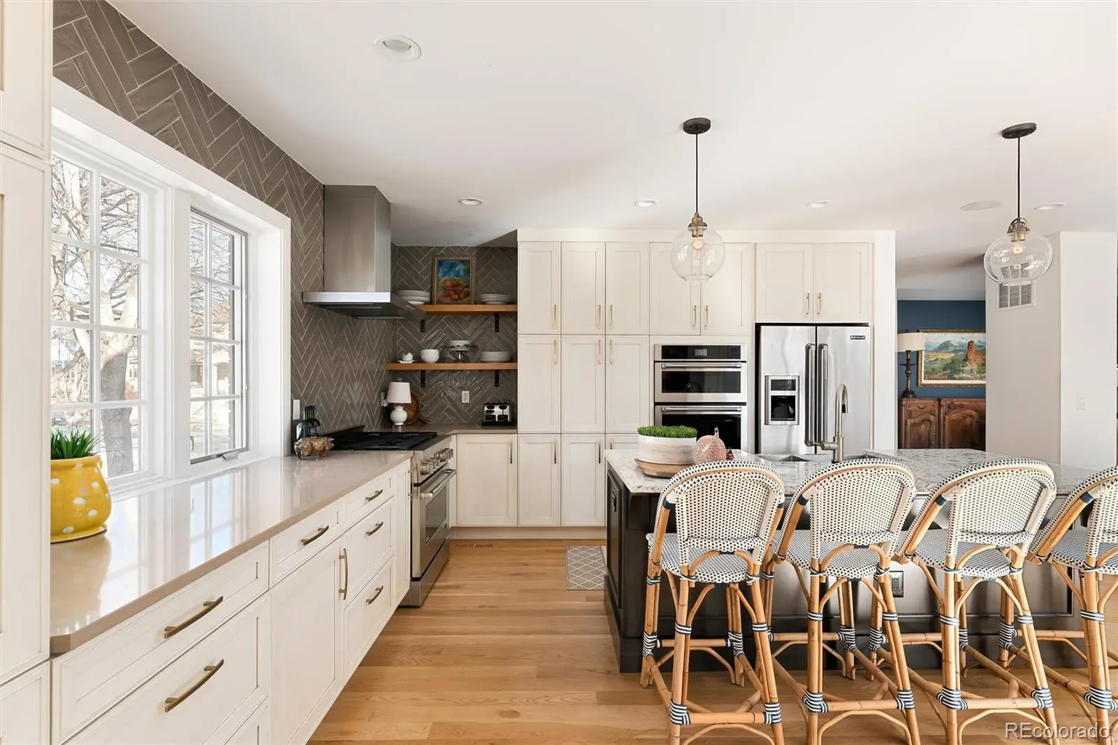 03082026000307 1600 22