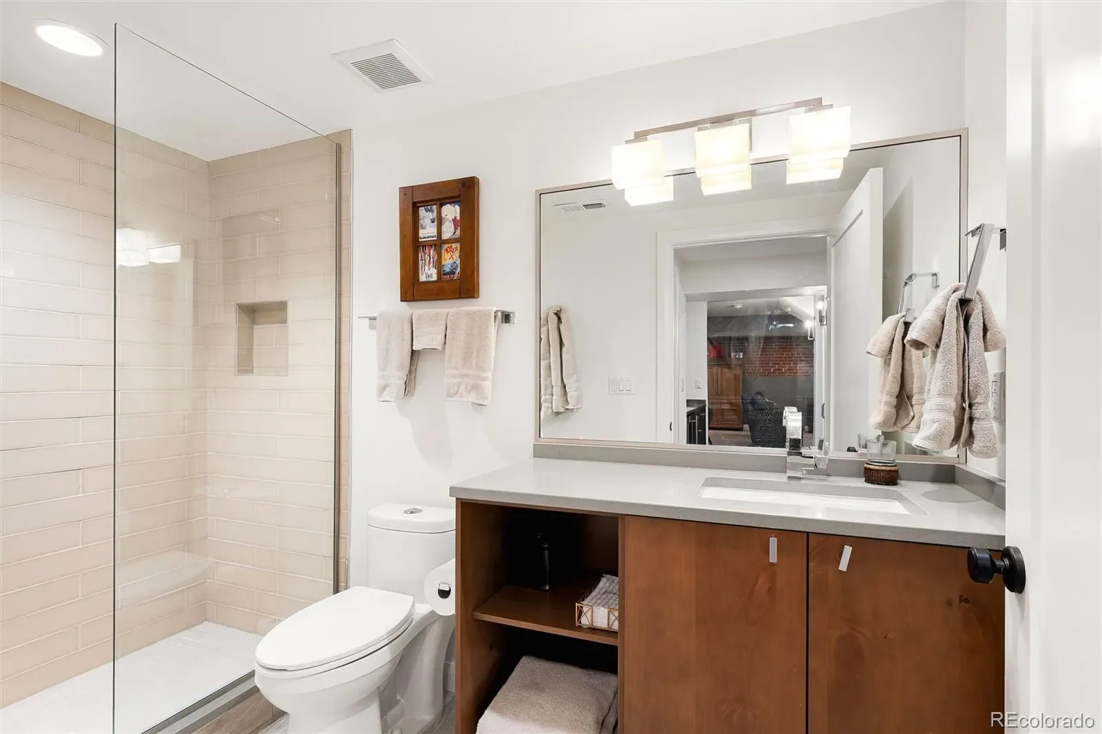 03082026000307 1600 38