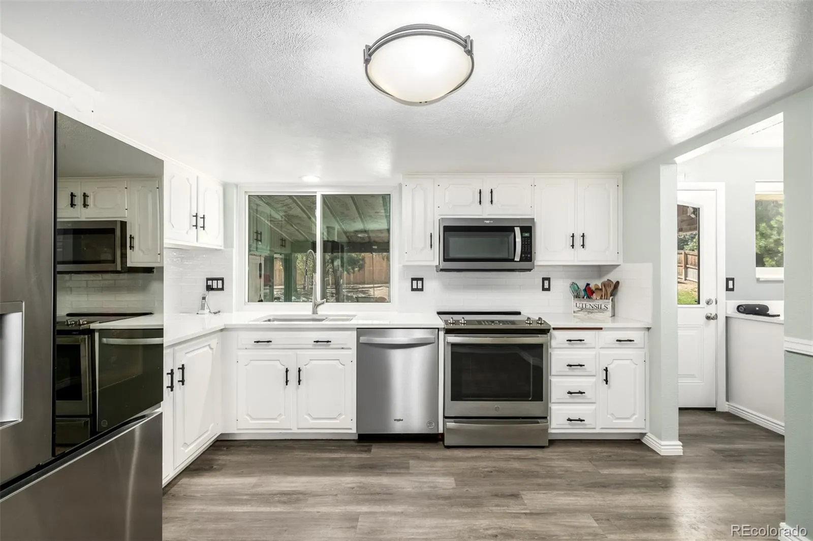 04032026220525 1600 13