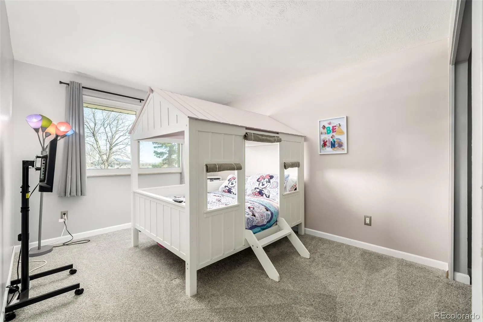 04032026220525 1600 22