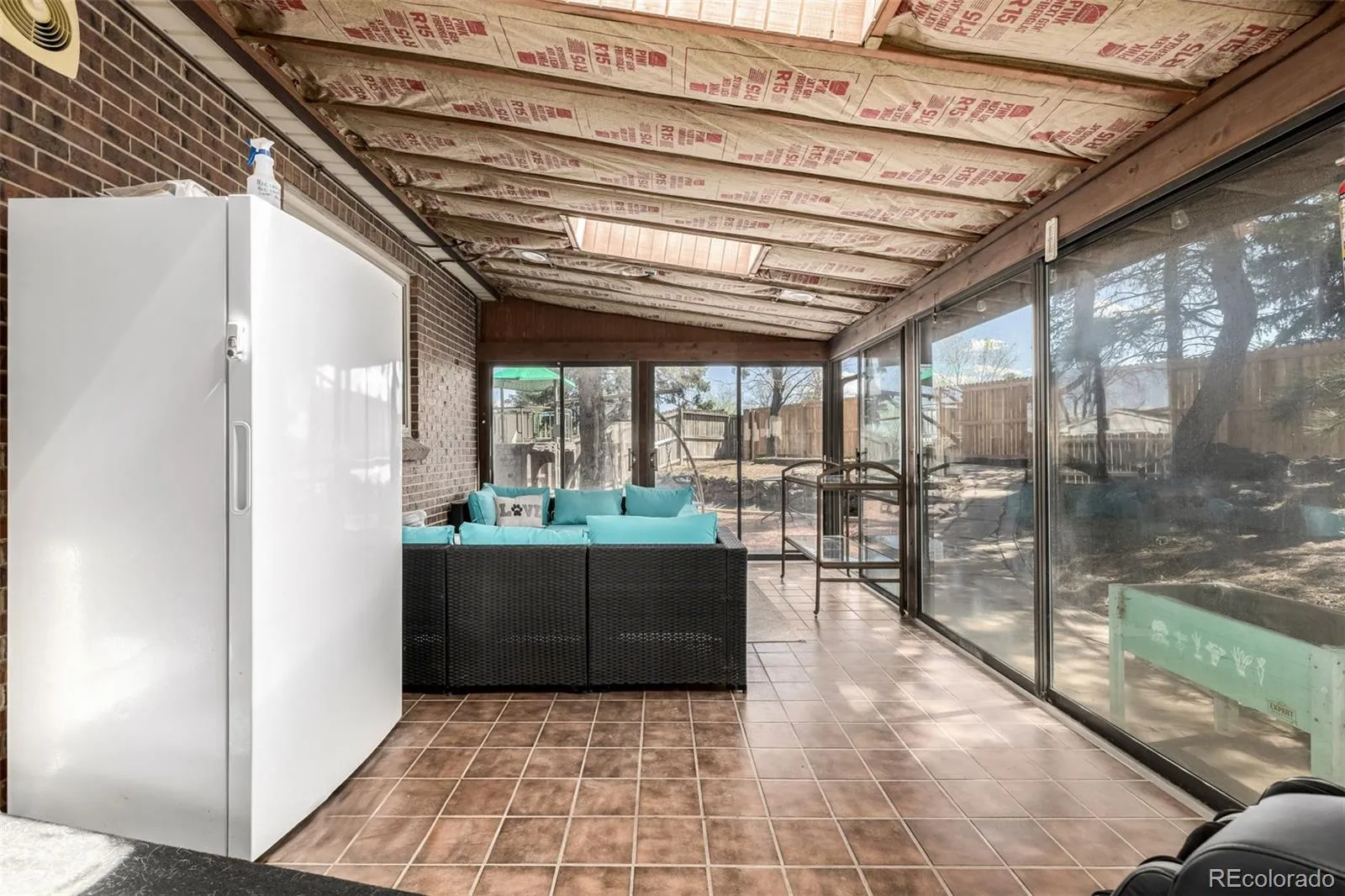 04032026220525 1600 40