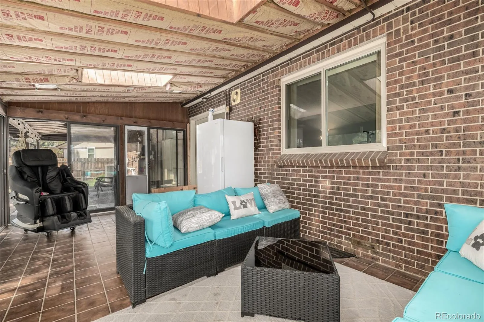 04032026220525 1600 41