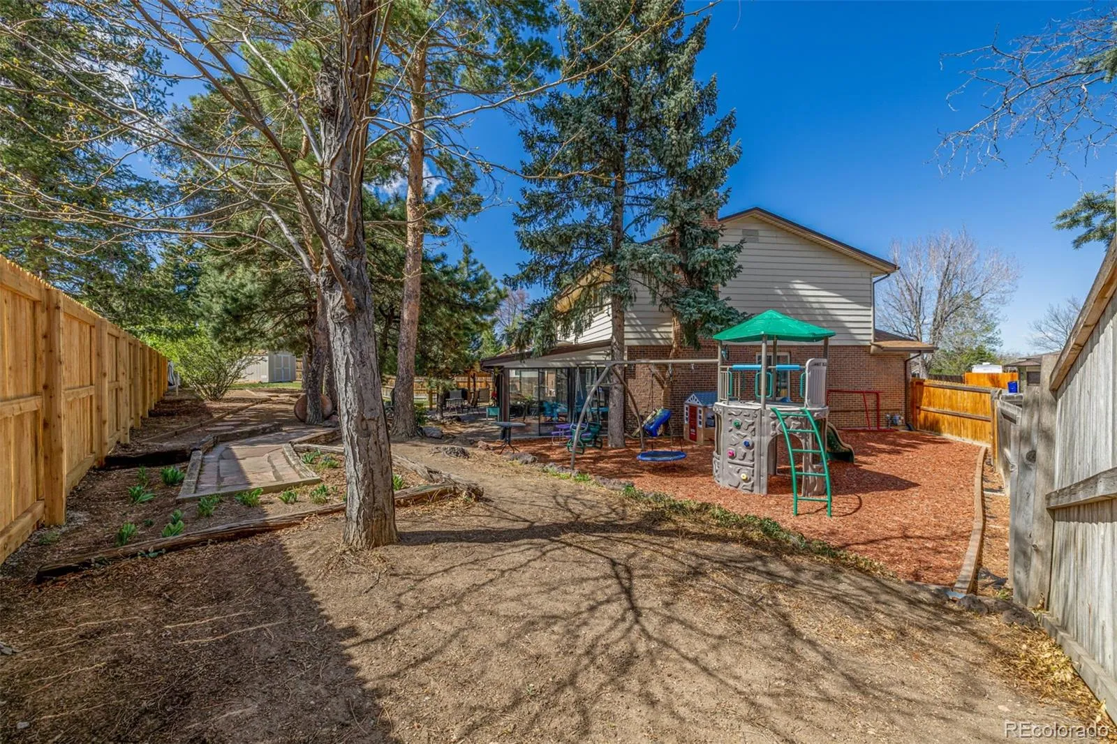 04032026220525 1600 45