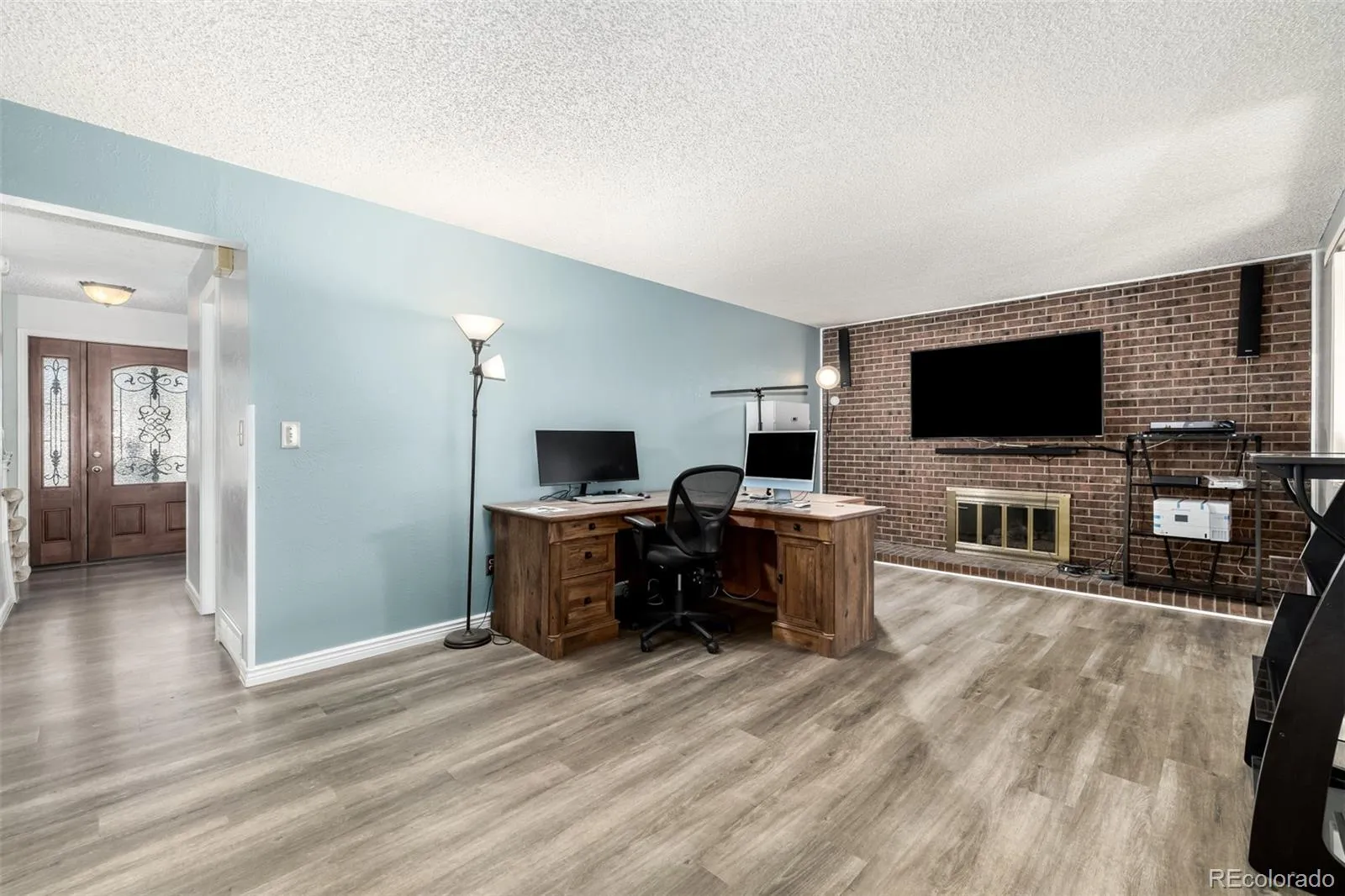 04032026220525 1600 7