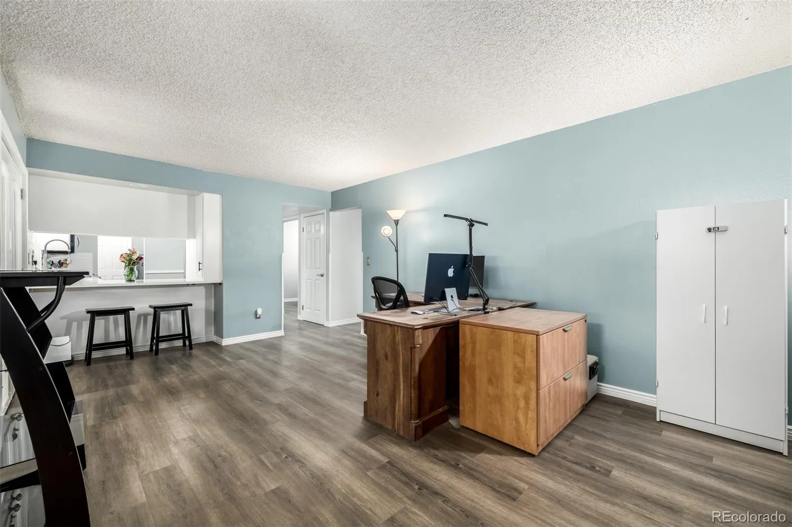 04032026220525 1600 8