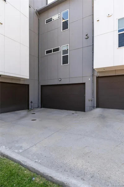 1733 Grove Street #4 Denver CO 80204 | MLS #REC7904574 07272026202704 800 35