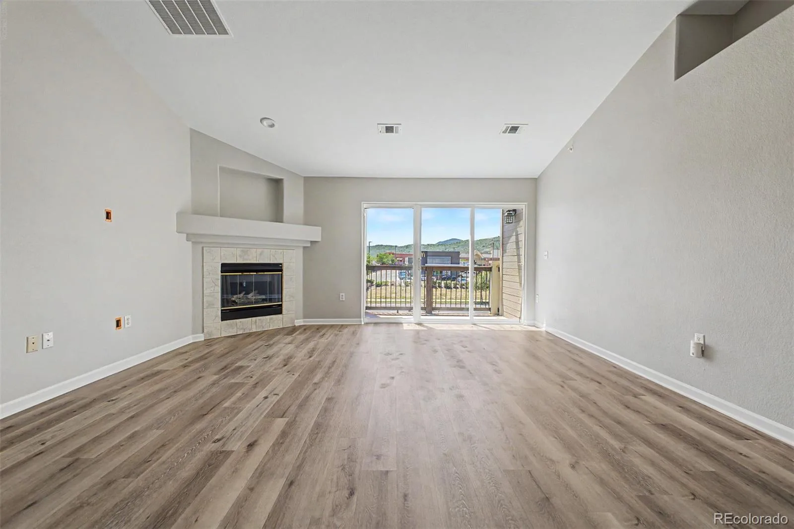 7479 S Alkire Street #302 Littleton CO 80127 | MLS #REC7905638 06182026203031 1600 1