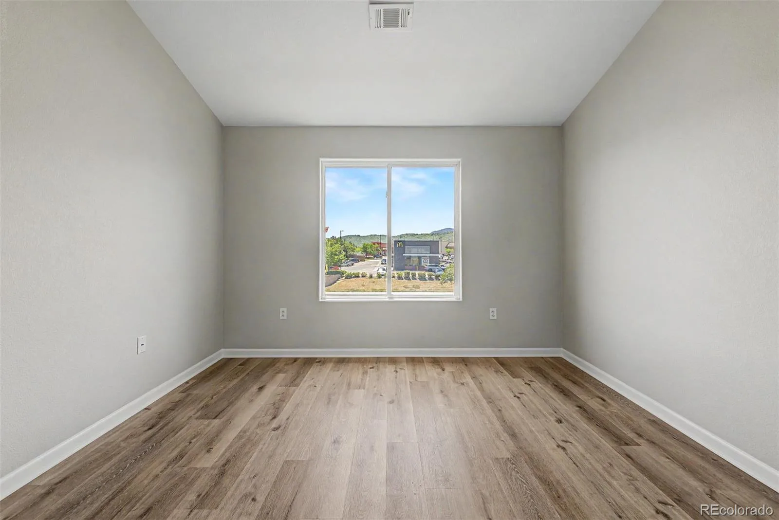 7479 S Alkire Street #302 Littleton CO 80127 | MLS #REC7905638 06182026203031 1600 17