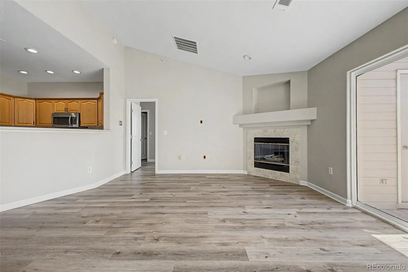 7479 S Alkire Street #302 Littleton CO 80127 | MLS #REC7905638 06182026203031 1600 2