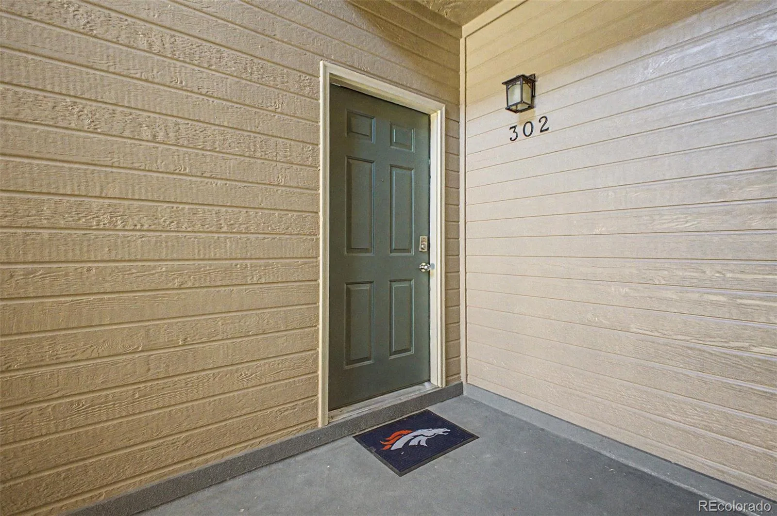 7479 S Alkire Street #302 Littleton CO 80127 | MLS #REC7905638 06182026203031 1600 31