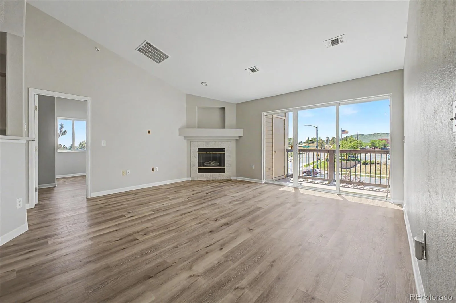 7479 S Alkire Street #302 Littleton CO 80127 | MLS #REC7905638 06182026203031 1600 4
