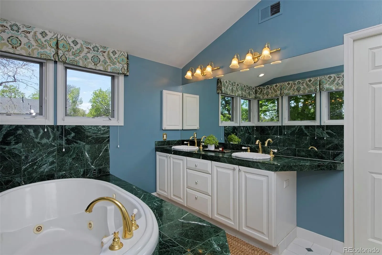 435 Forest Street Denver CO 80220 MLS #REC7906835 05142026212611 1600 29