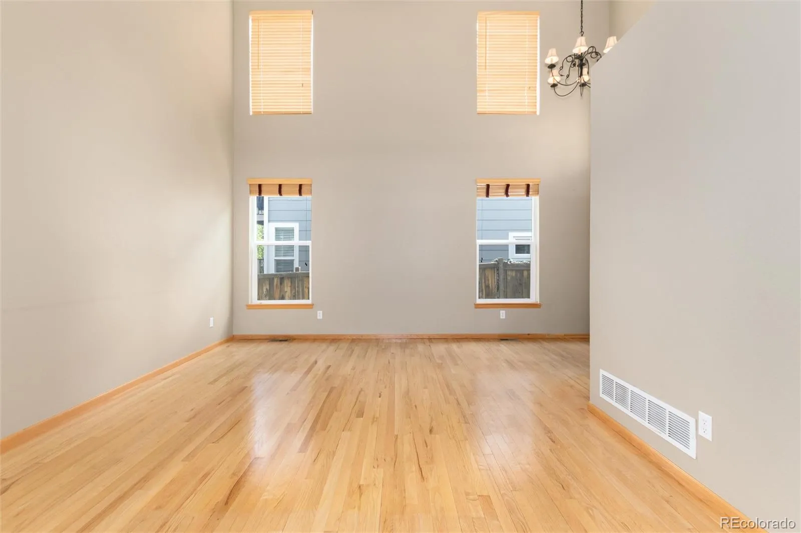 5386 S Gray Street Littleton CO 80123 MLS #REC7908181 04212026003007 1600 6