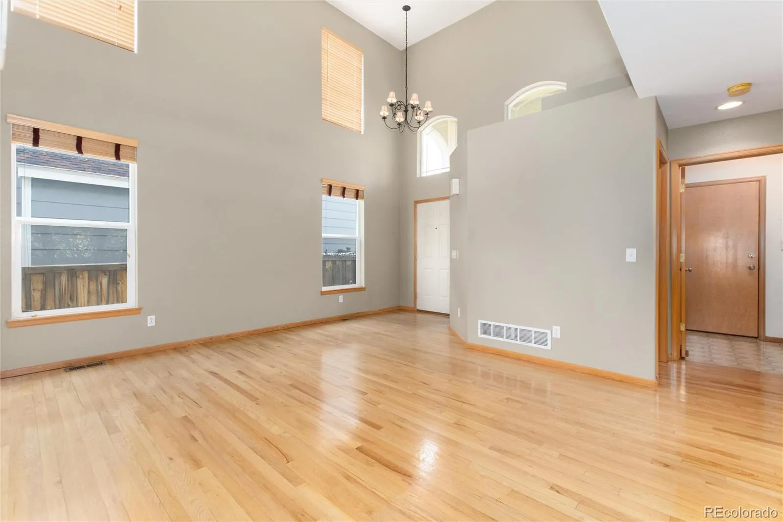 5386 S Gray Street Littleton CO 80123 MLS #REC7908181 04212026003007 1600 8