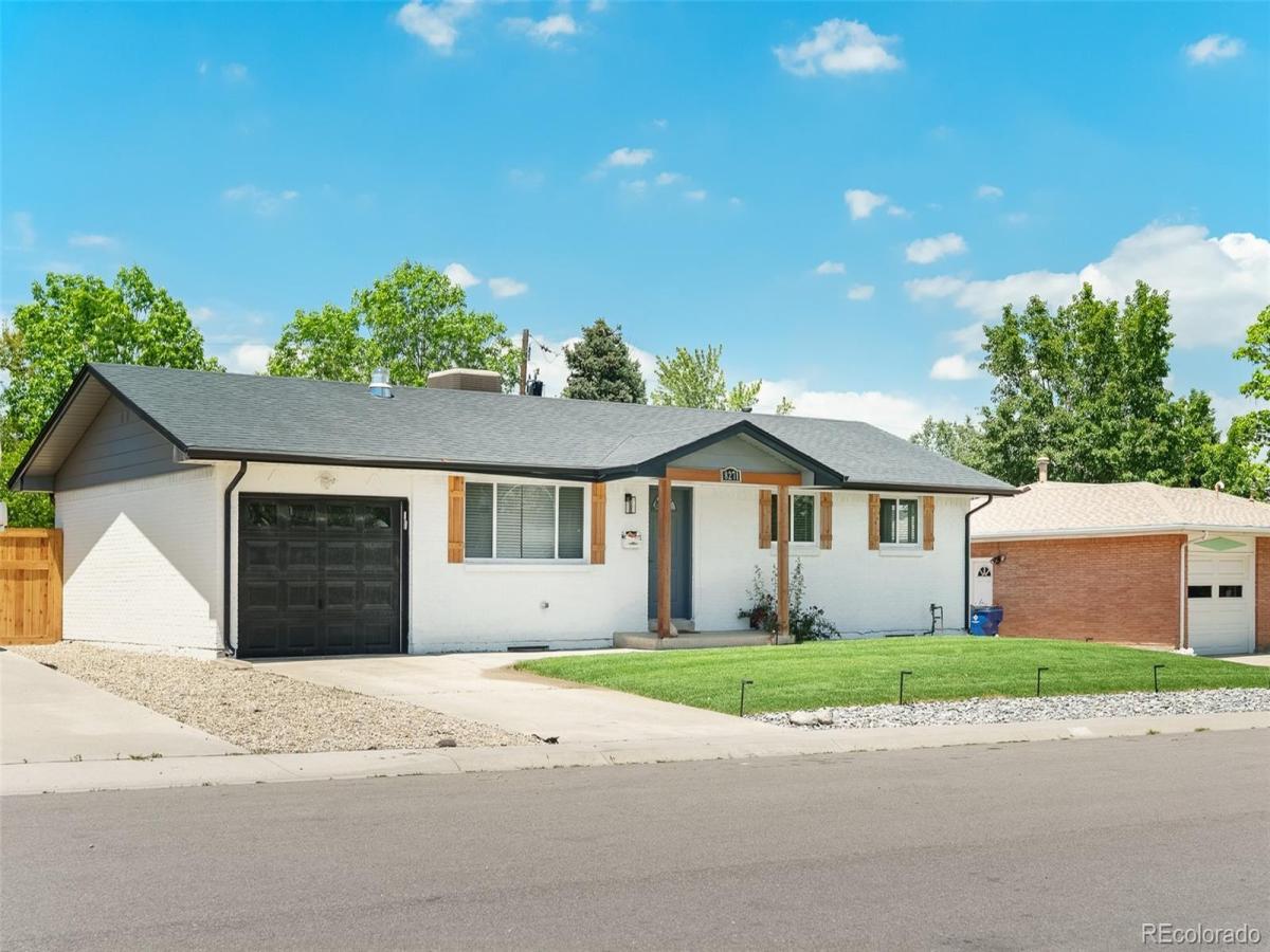 8271 Bluebell Way Denver CO 80221 | MLS #REC7908453 MLS #REC7908453 image #0