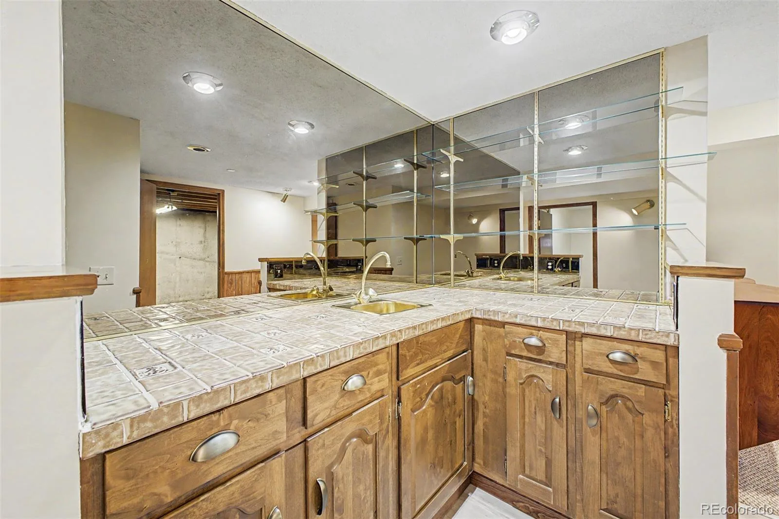 9896 E Maplewood Circle Englewood CO 80111 | MLS #REC7908989 08292026013548 1600 32