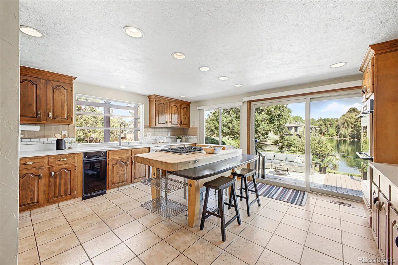 9896 E Maplewood Circle Englewood CO 80111 | MLS #REC7908989 08292026013548 1600 6