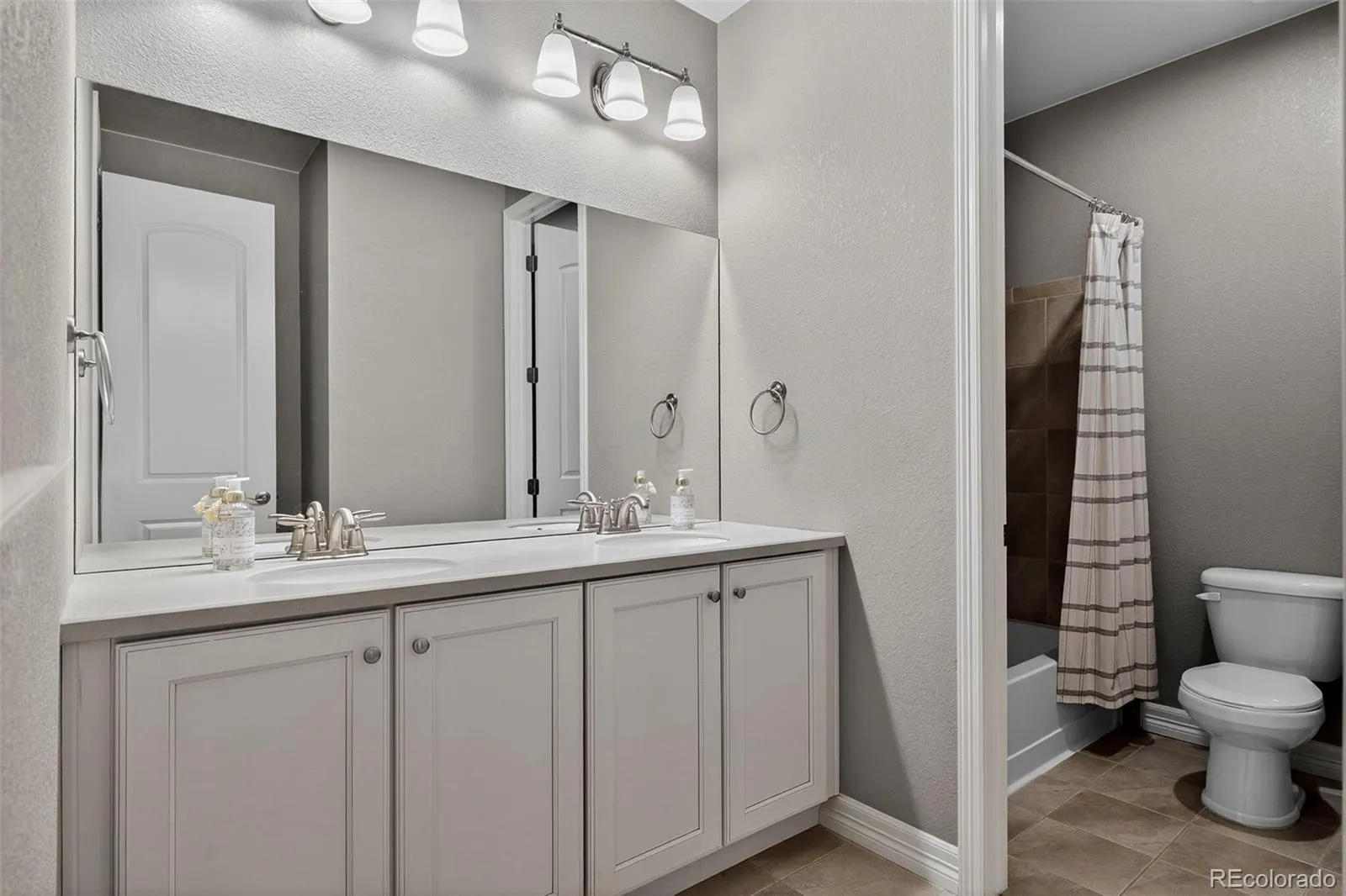 11862 Deorio Street Parker CO 80134 MLS #REC7910195 05222026000419 1600 32