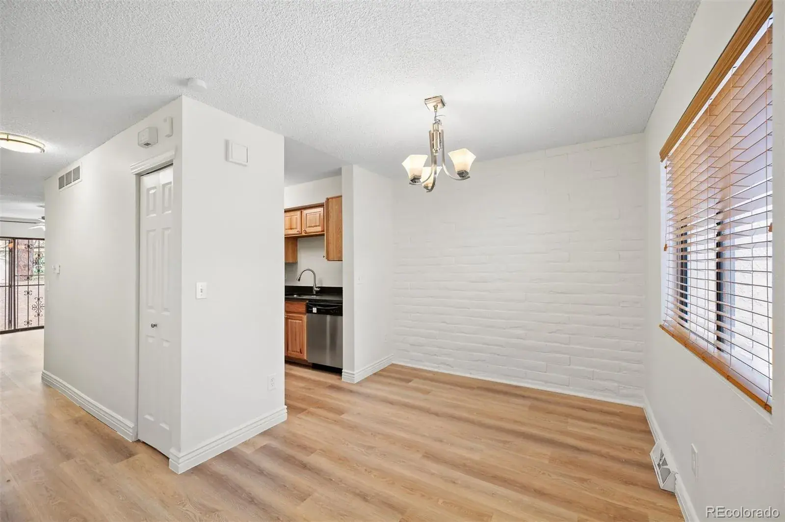 1060 S Parker Road #23 Denver CO 80231 | MLS #REC7912115 10032025032557 1600 11