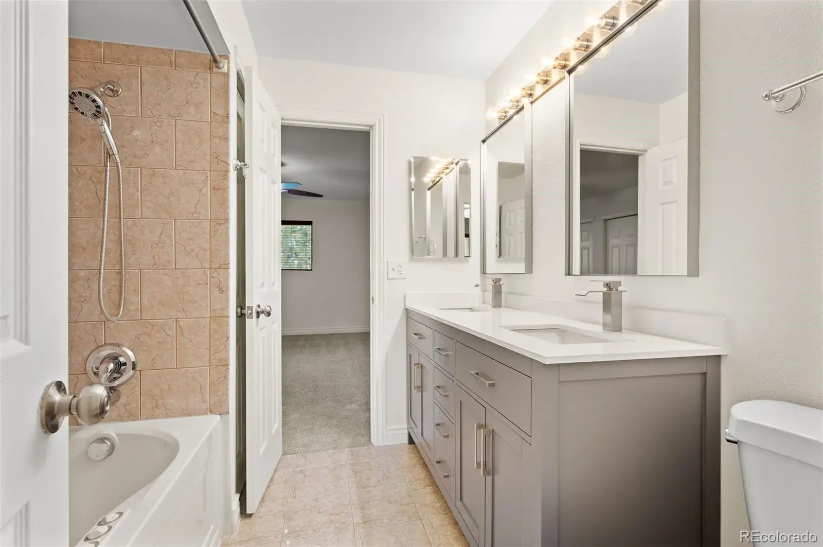 1060 S Parker Road #23 Denver CO 80231 | MLS #REC7912115 10032025032557 1600 22