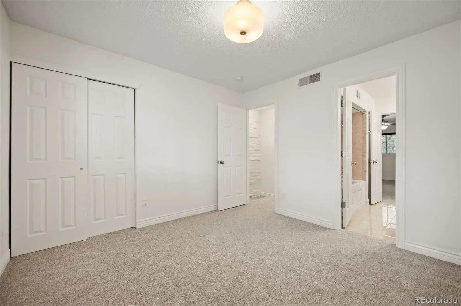1060 S Parker Road #23 Denver CO 80231 | MLS #REC7912115 10032025032557 1600 23