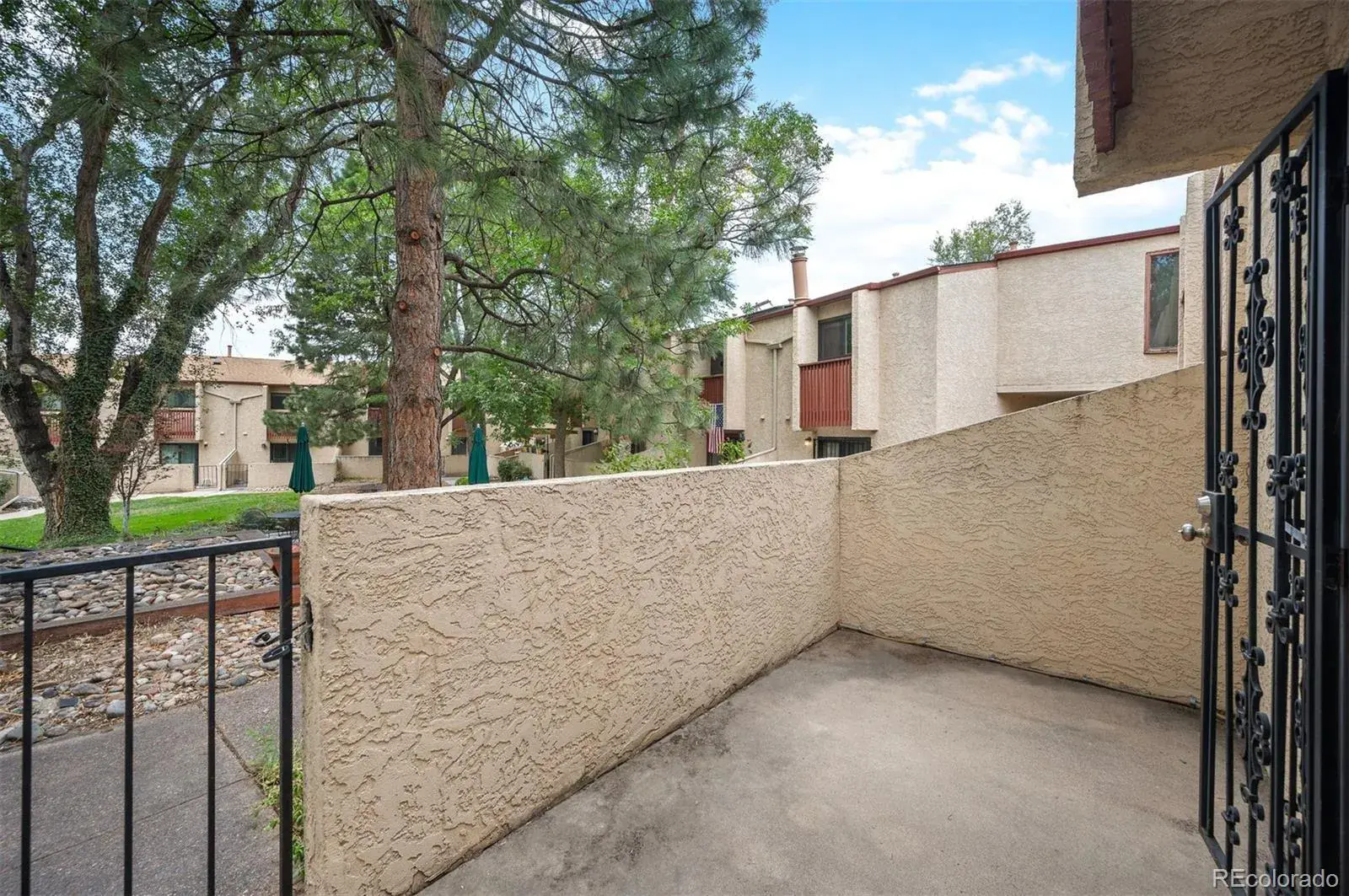 1060 S Parker Road #23 Denver CO 80231 | MLS #REC7912115 10032025032557 1600 29
