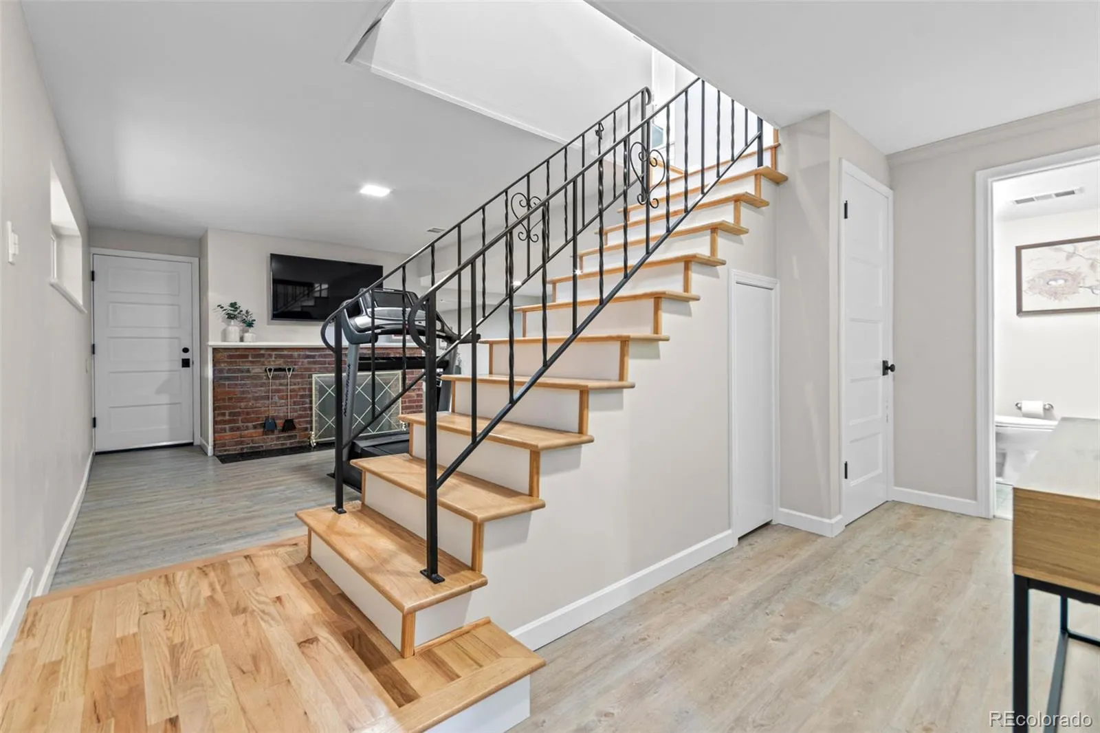 04142026172644 1600 31