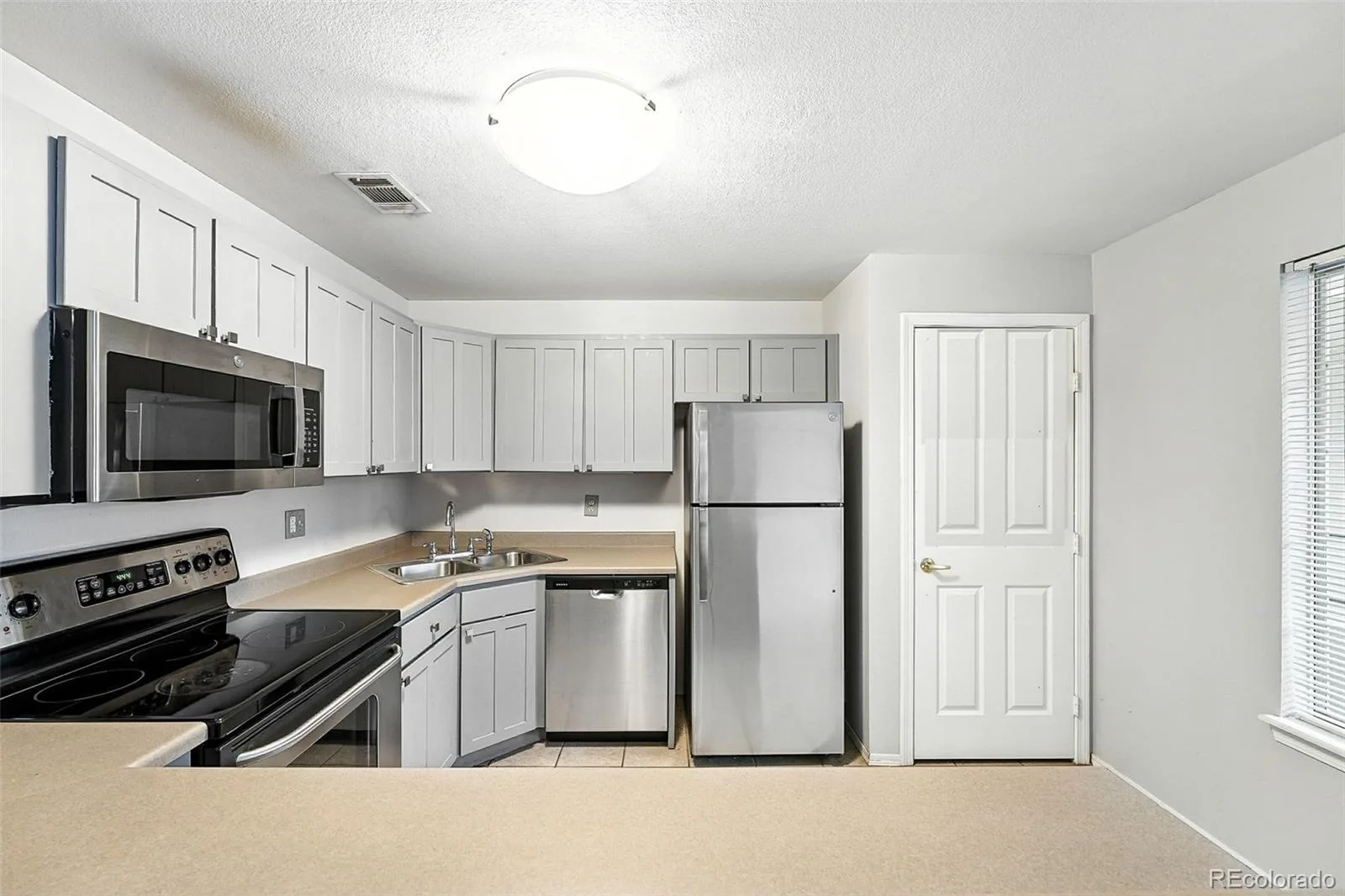 8671 E Dry Creek Road #721 Englewood CO 80112 | MLS #REC7913752 08202026154352 1600 7