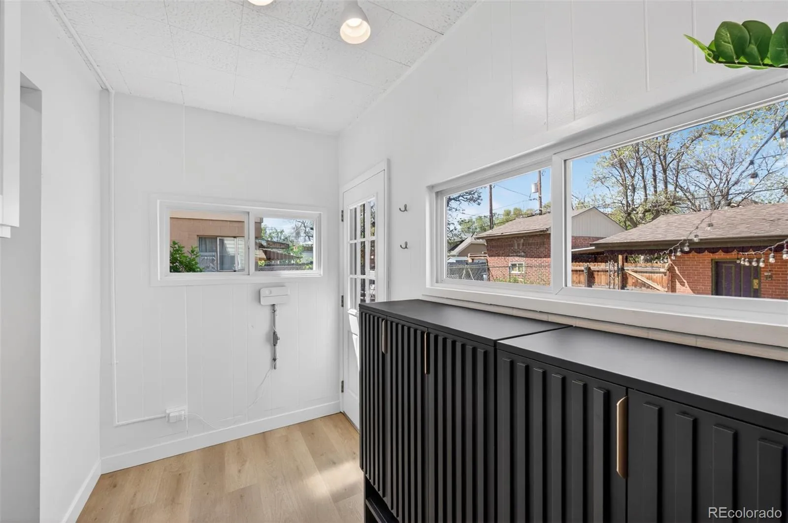 04162026152730 1600 16