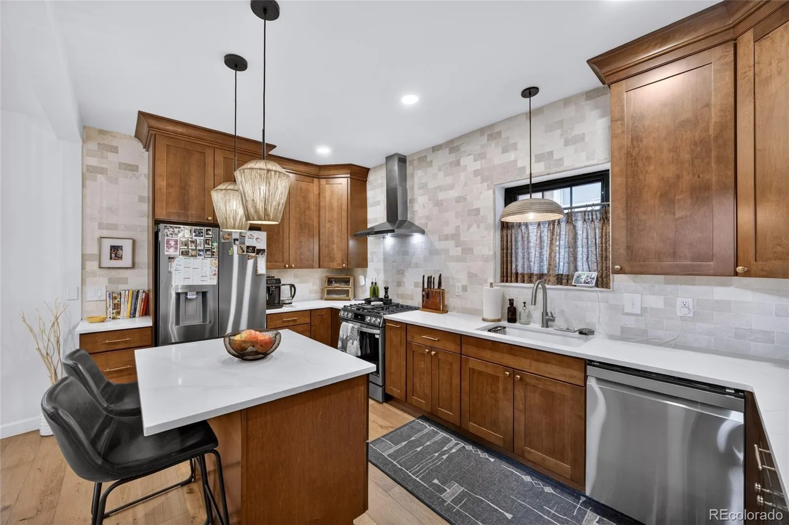 04202026182530 1600 12