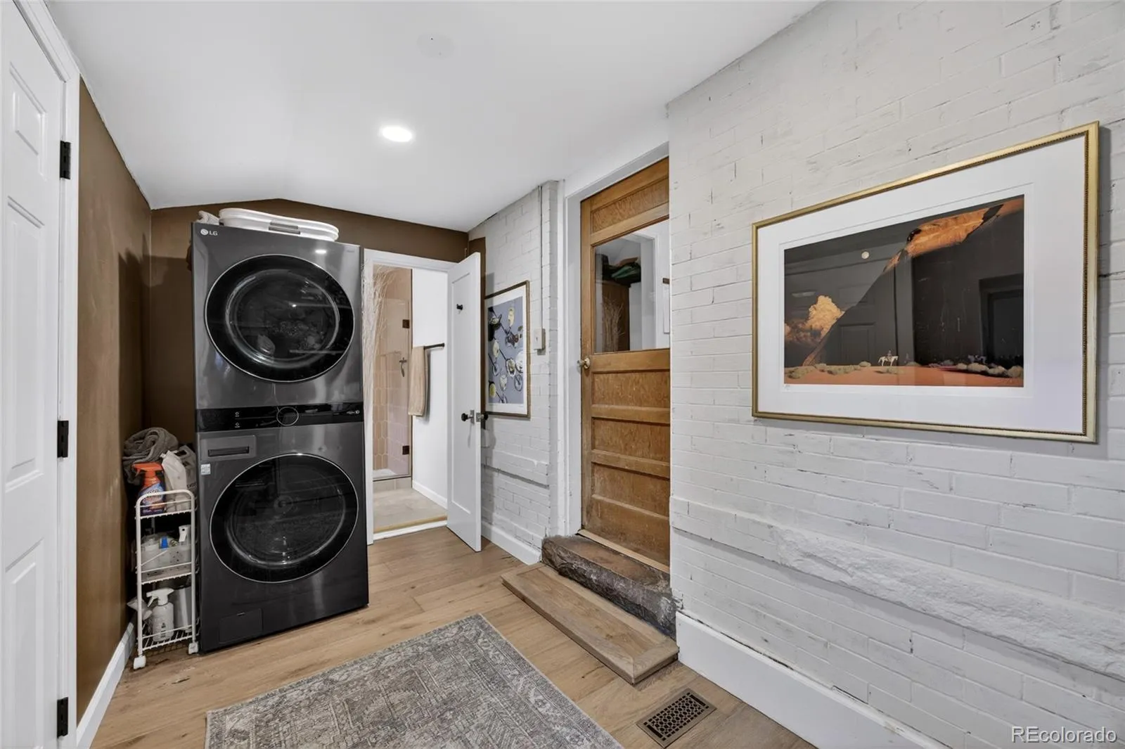 04202026182530 1600 20