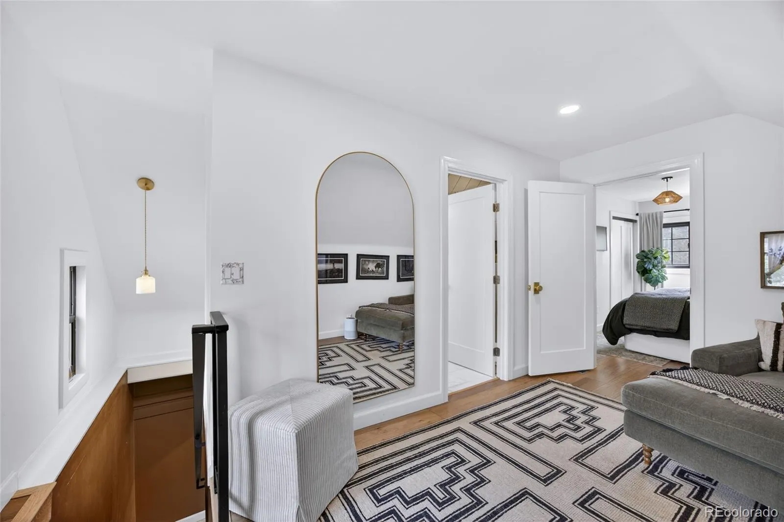 04202026182530 1600 23