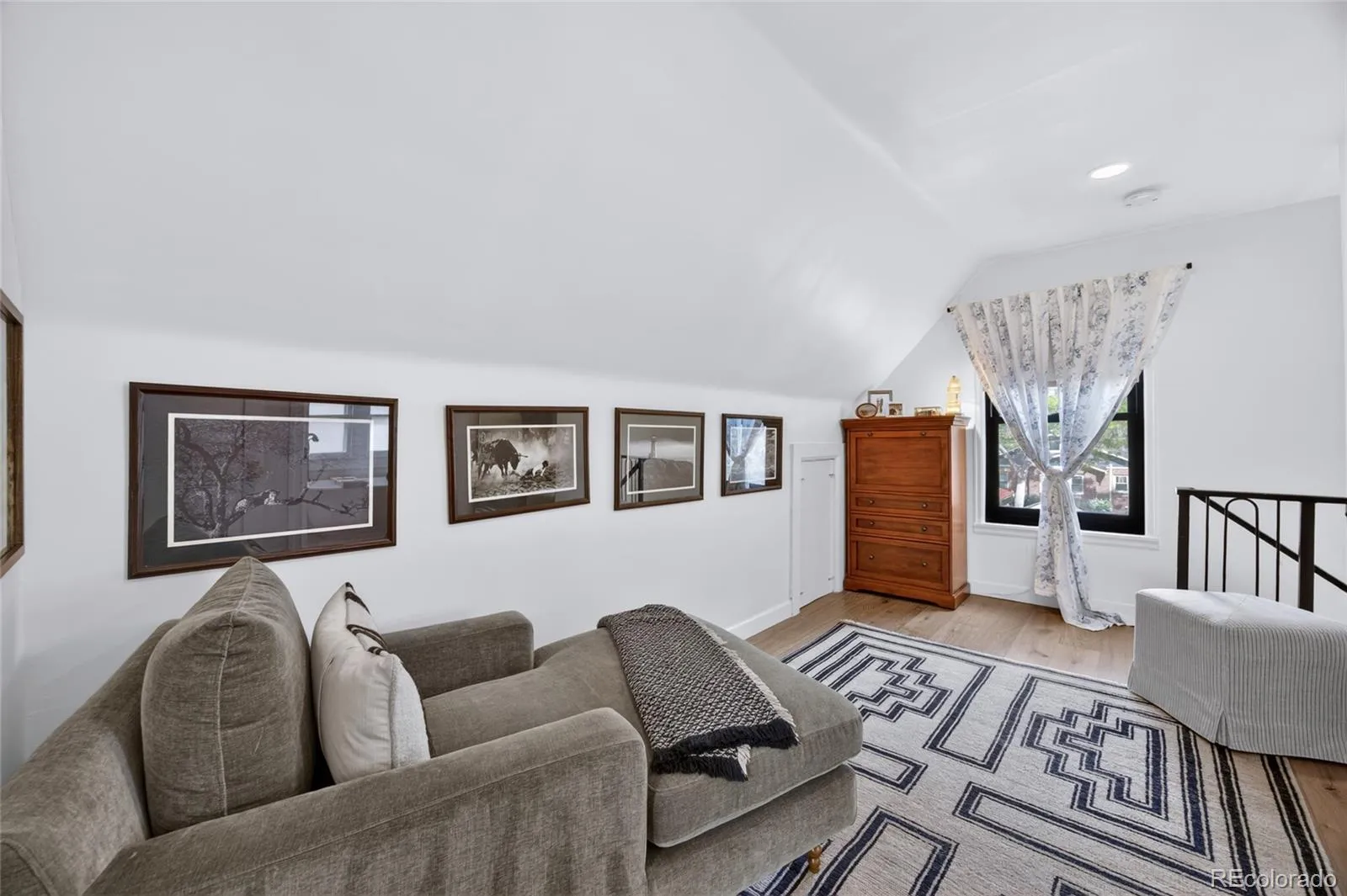 04202026182530 1600 24