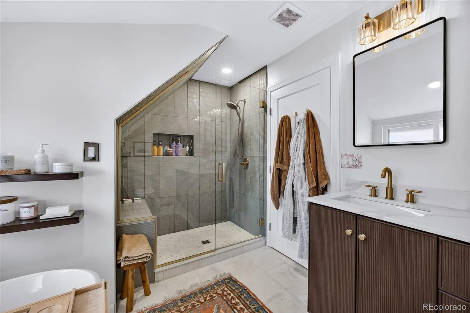 04202026182530 1600 26