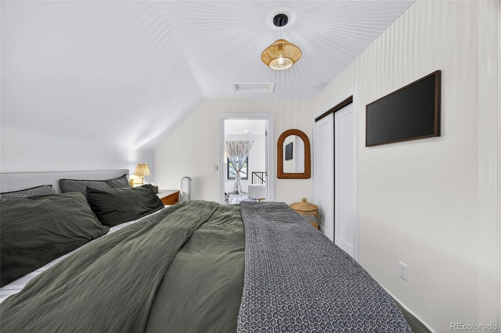 04202026182530 1600 28