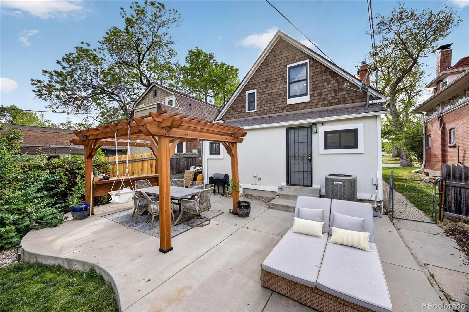 04202026182530 1600 30