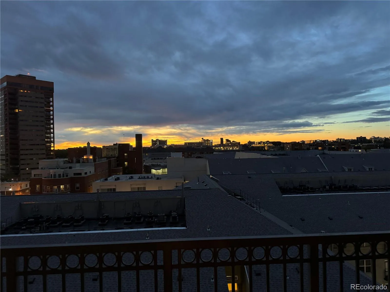 1950 N Logan Street #807 Denver CO 80203 MLS #REC7916289 05202026151427 1600 11