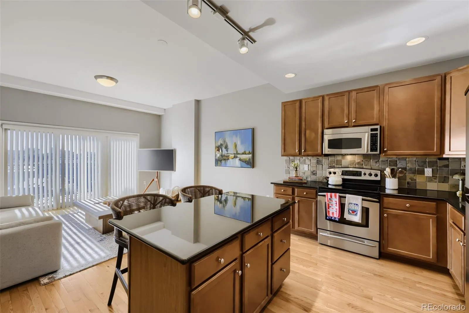 1950 N Logan Street #807 Denver CO 80203 MLS #REC7916289 05202026151427 1600 2