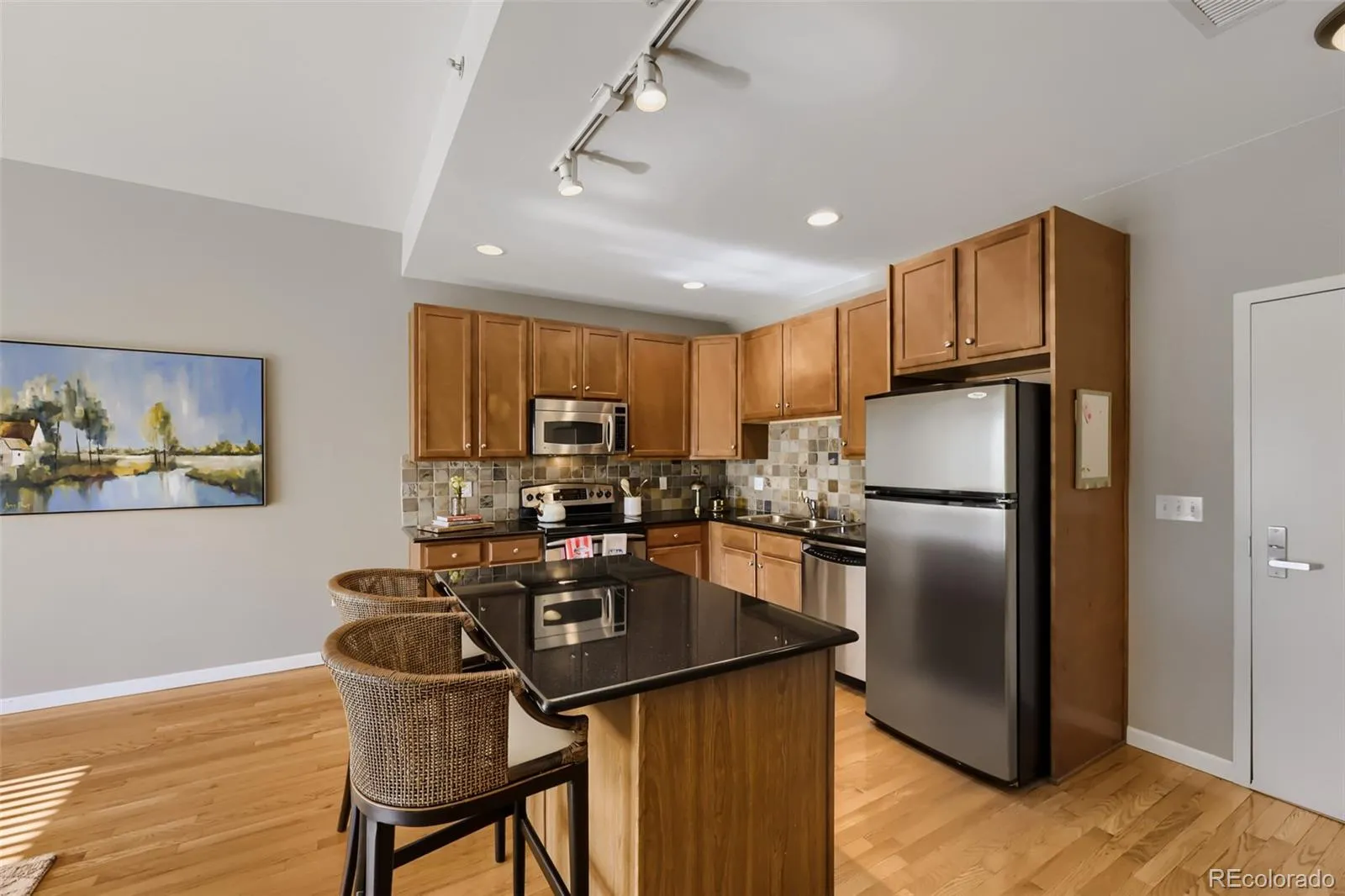 1950 N Logan Street #807 Denver CO 80203 MLS #REC7916289 05202026151427 1600 3