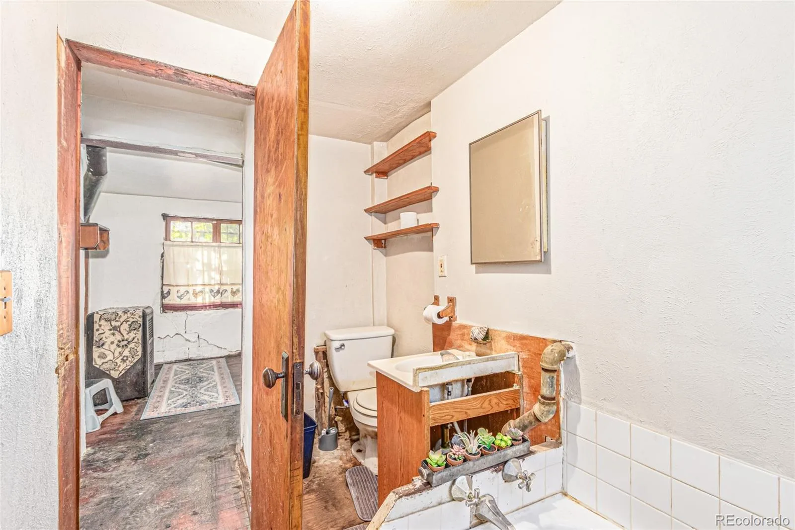 1209 Alton Street Aurora CO 80010 | MLS #REC7918211 09282026182851 1600 17