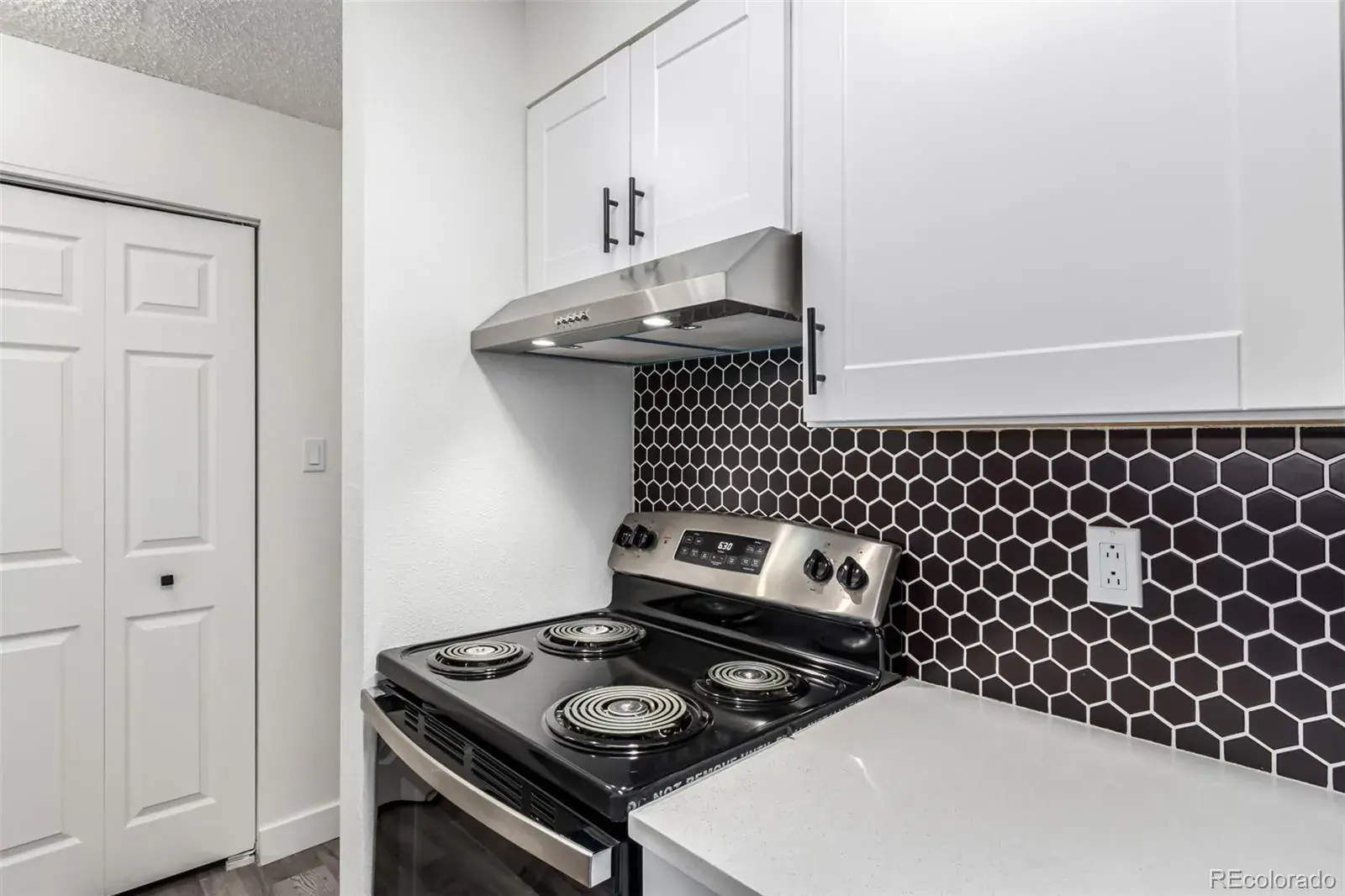 50 E Highline Circle #102 Centennial CO 80122 MLS #REC7918890 01152026012659 1600 1