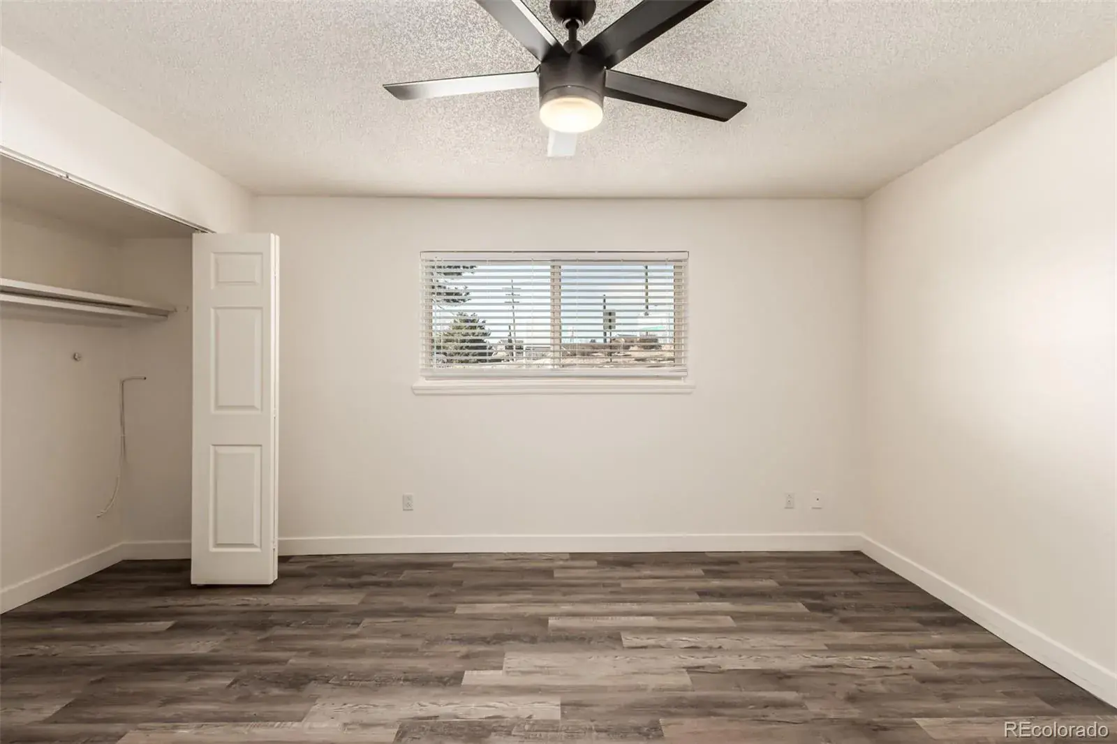 50 E Highline Circle #102 Centennial CO 80122 MLS #REC7918890 01152026012659 1600 11