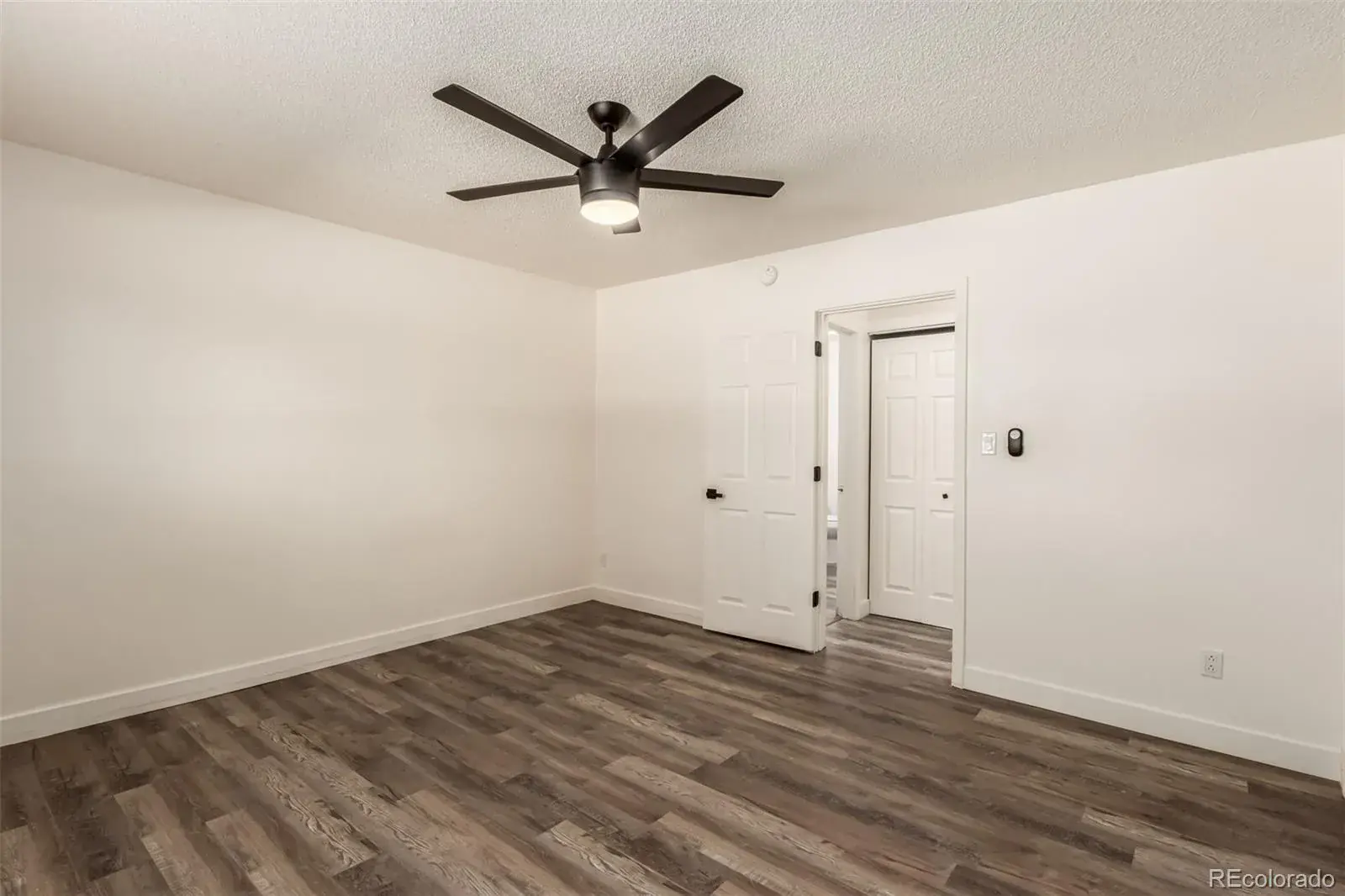 50 E Highline Circle #102 Centennial CO 80122 MLS #REC7918890 01152026012659 1600 14