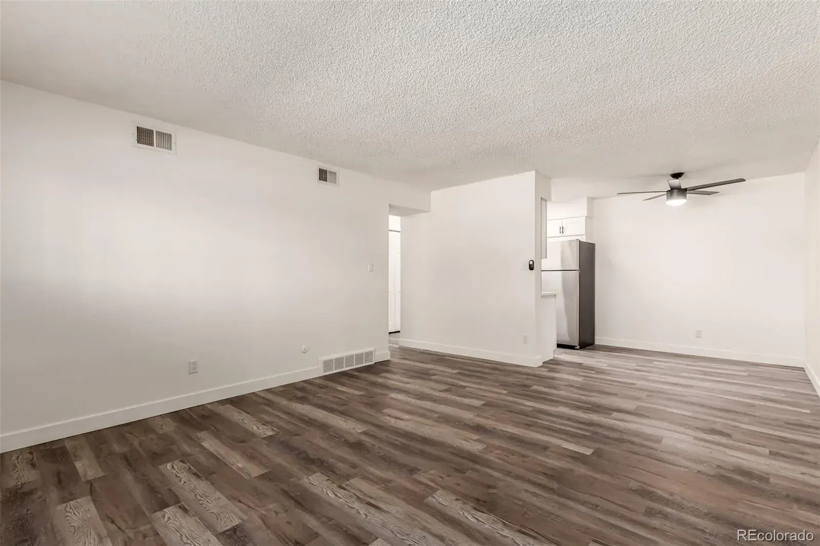 50 E Highline Circle #102 Centennial CO 80122 MLS #REC7918890 01152026012659 1600 7