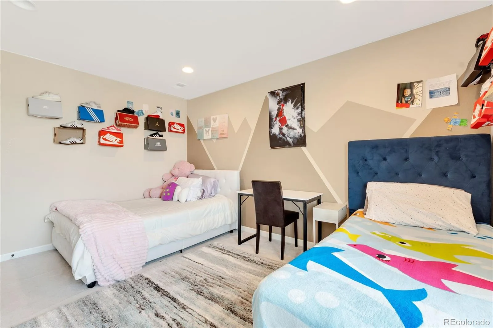 08122026043014 1600 22
