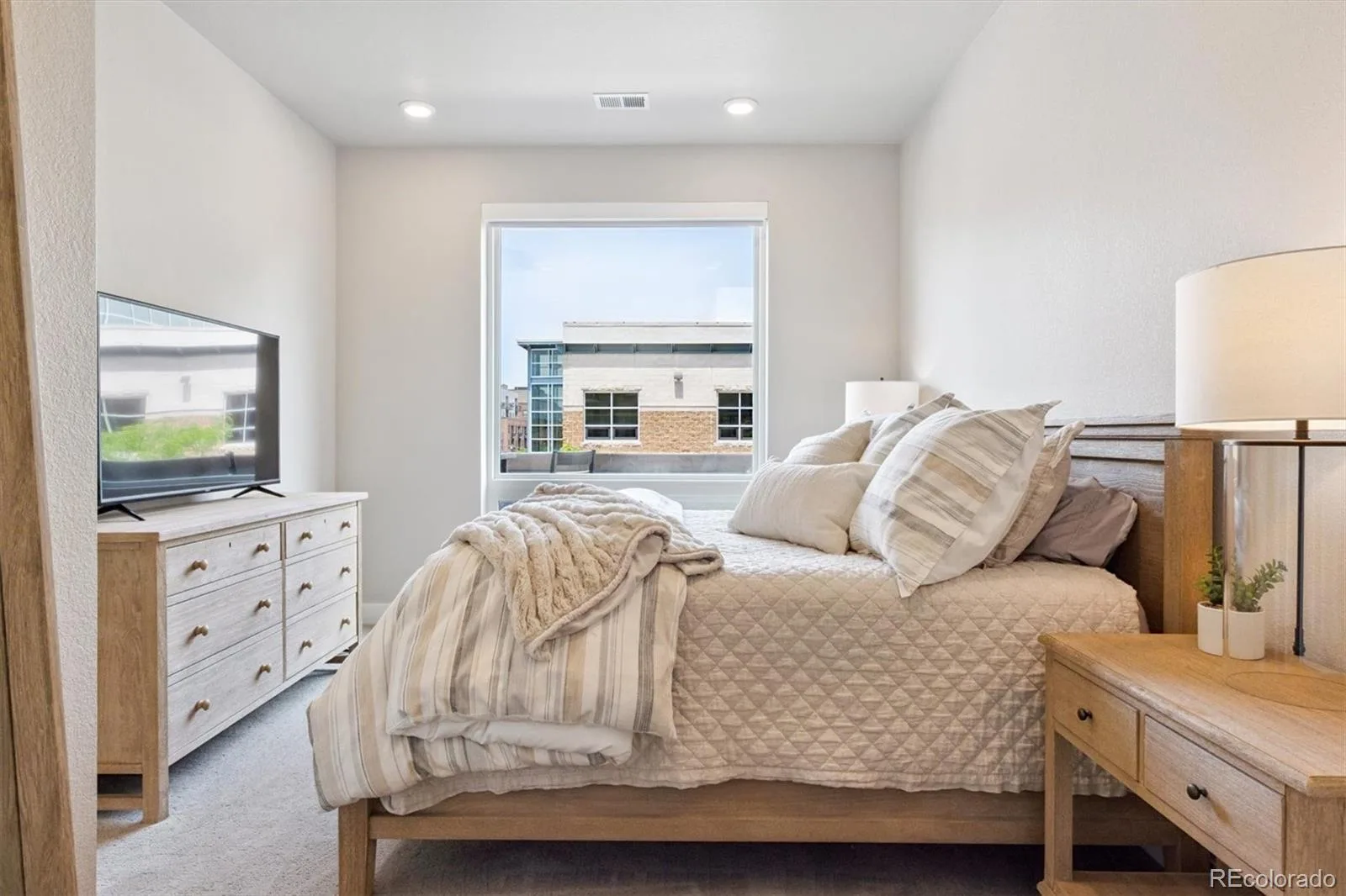 20 Wilcox Street #220 Castle Rock CO 80104 | MLS #REC7922696 08212026140907 1600 29