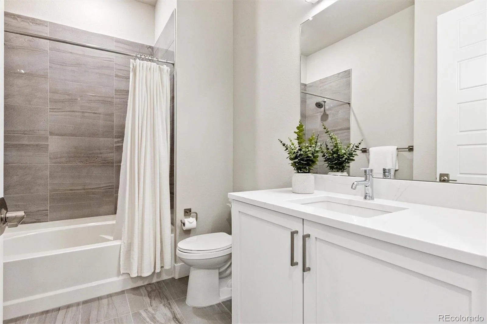 20 Wilcox Street #220 Castle Rock CO 80104 | MLS #REC7922696 08212026140907 1600 8