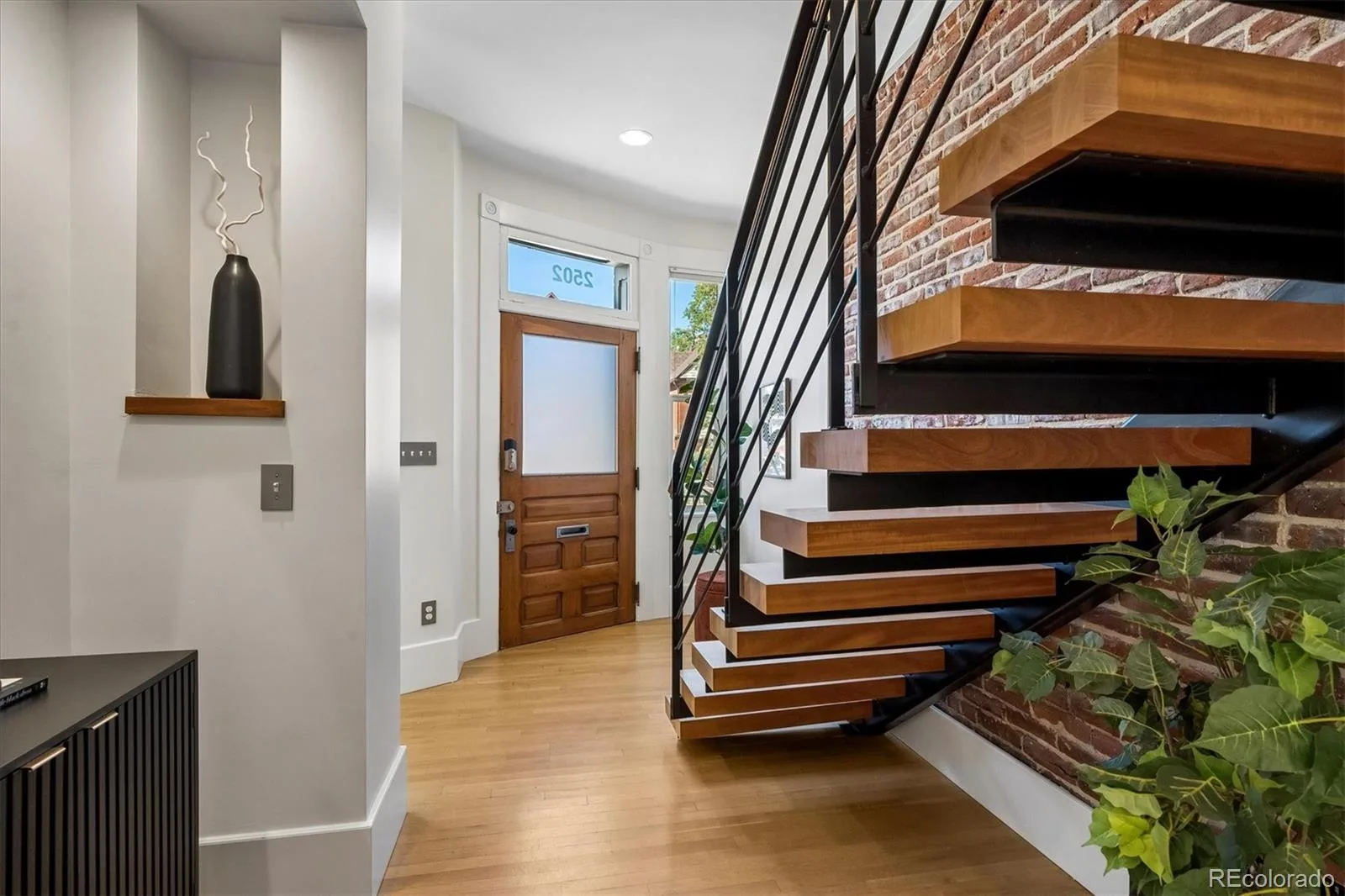 2502 N Clarkson Street Denver CO 80205 | MLS #REC7924436 10032026052232 1600 17