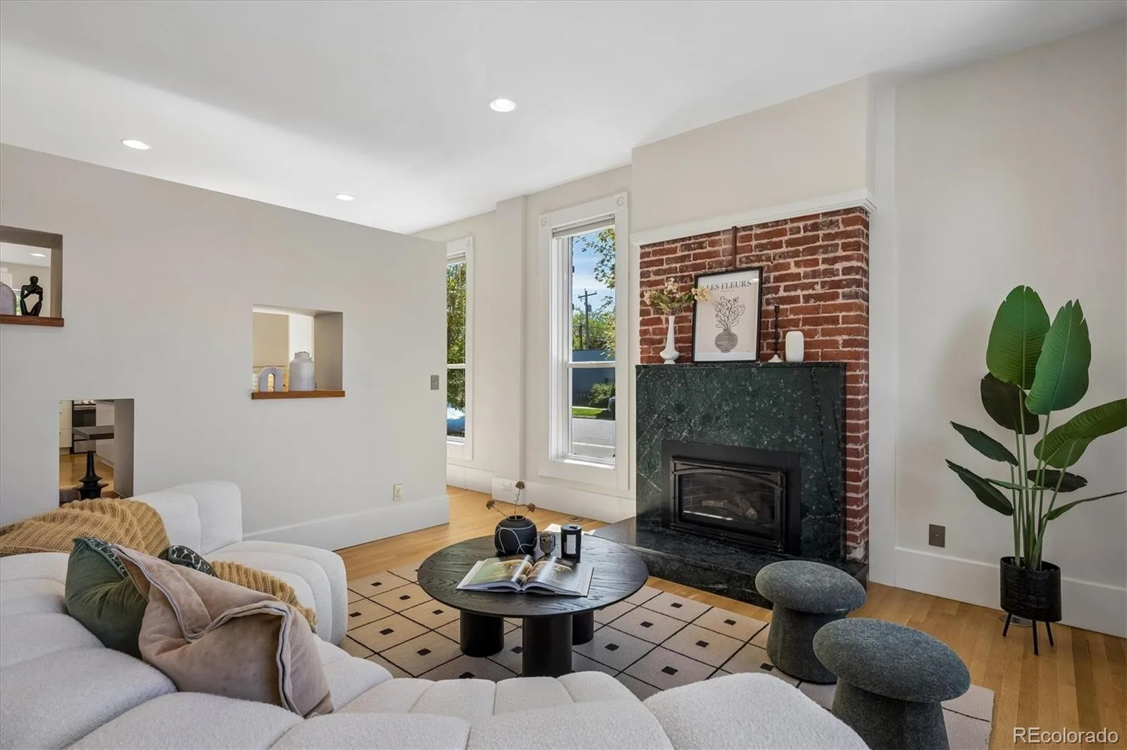 2502 N Clarkson Street Denver CO 80205 | MLS #REC7924436 10032026052232 1600 6