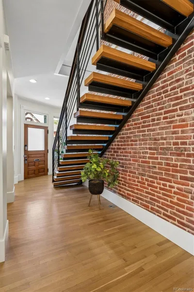 2502 N Clarkson Street Denver CO 80205 | MLS #REC7924436 10032026052232 800 15